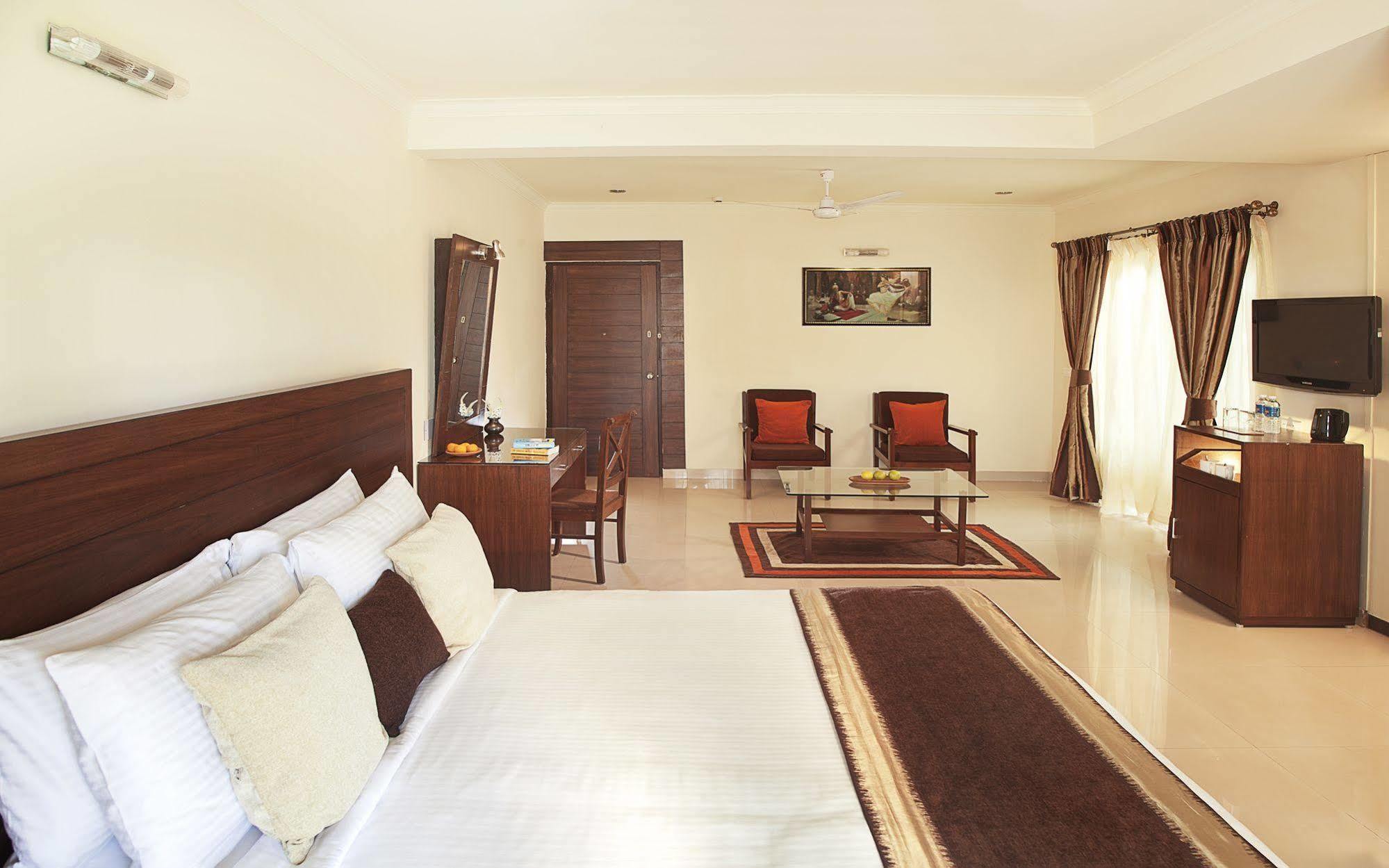 Crystal By Morpho, Goa Villagio Resort Betalbatim Exterior foto